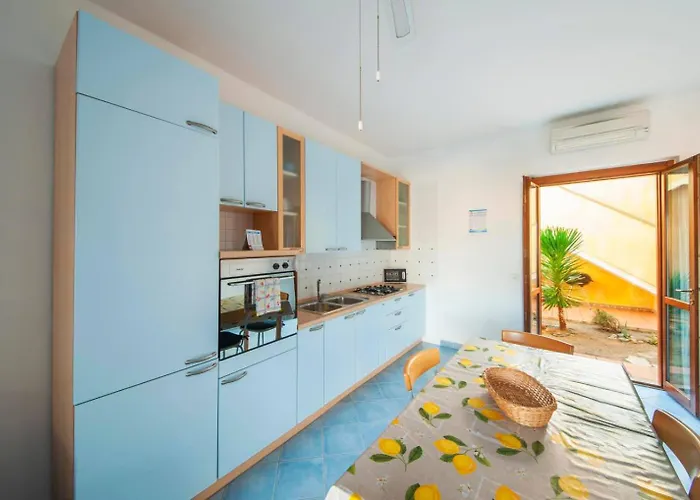 Delle Residenze Di *